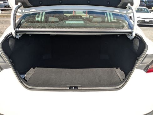 Used 2025 Toyota Camry LE image 27