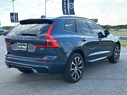 Used 2023 Volvo XC60 B5 Plus w/ Climate Package image 8