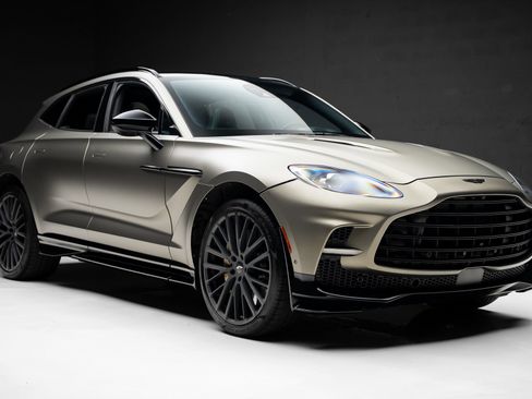 Used 2023 Aston Martin DBX 707 AWD/4WD image 87