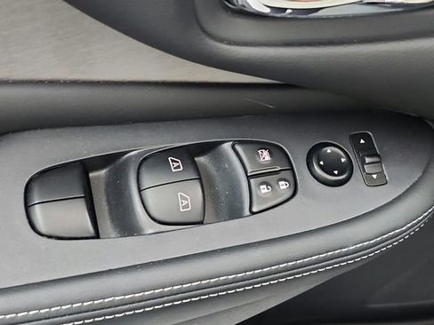 Used 2024 Nissan Murano SV w/ SV Midnight Edition Package image 34