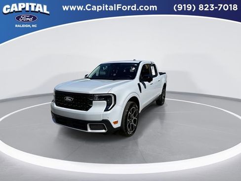 Certified 2025 Ford Maverick Lariat w/ 4K Tow Package AWD/4WD image 4