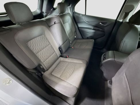 Used 2018 Chevrolet Equinox LT image 25