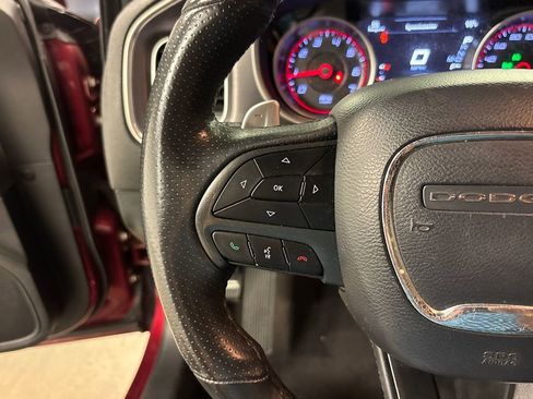 Used 2018 Dodge Charger R/T Scat Pack RWD image 32