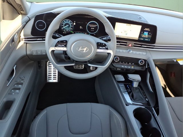 New 2026 Hyundai Elantra SEL FWD image 13