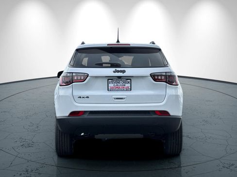 New 2026 Jeep Compass Latitude image 5