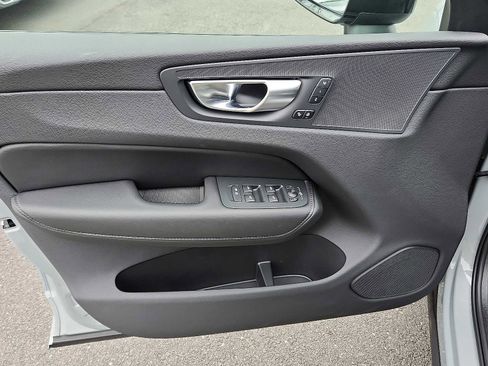 Used 2025 Volvo XC60 T8 Plus w/ Protection Package Premier image 12