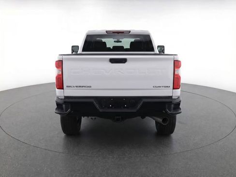 Used 2021 Chevrolet Silverado 2500 Custom w/ Custom Value Package AWD/4WD image 6
