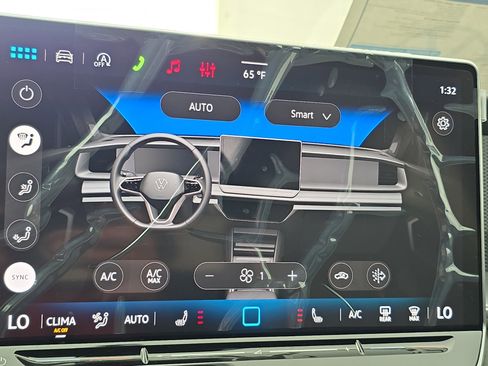 New 2026 Volkswagen Tiguan SE R-Line FWD image 23