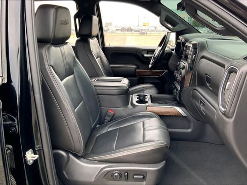 Used 2019 Chevrolet Silverado 1500 High Country w/ Technology Package image 9