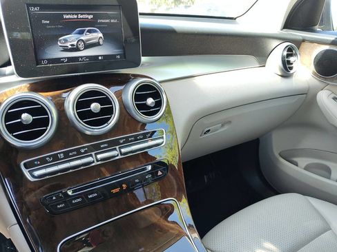 Used 2017 Mercedes-Benz GLC 300 image 32