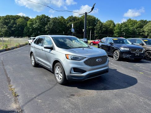Used 2023 Ford Edge SEL AWD/4WD image 3
