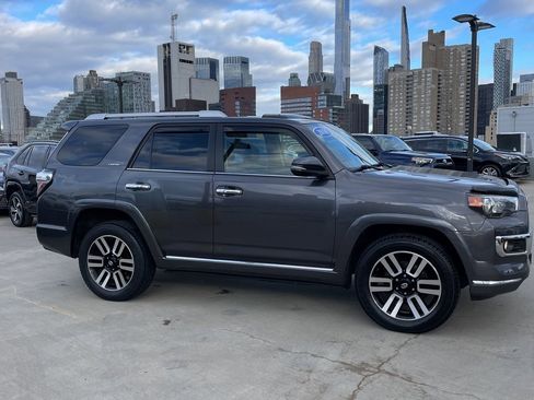 Used 2016 Toyota 4Runner Limited image 6