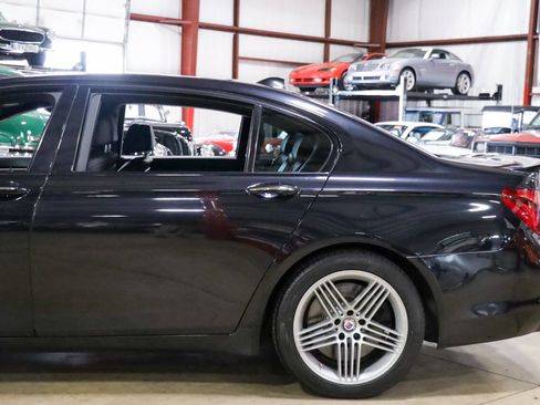Used 2015 BMW ALPINA B7 xDrive LWB image 5
