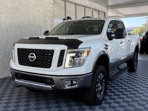 Used 2016 Nissan Titan PRO-4X image 3