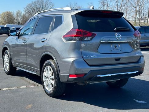 Used 2019 Nissan Rogue SV image 5