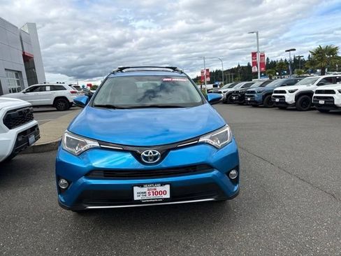 Used 2016 Toyota RAV4 XLE AWD/4WD image 2