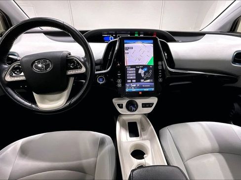 Used 2018 Toyota Prius Prime Advanced FWD image 17