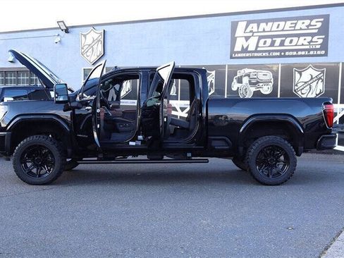 Used 2025 GMC Sierra 3500 Denali Ultimate AWD/4WD image 32