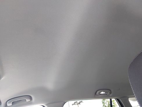 Used 2024 GMC Terrain SLE image 29