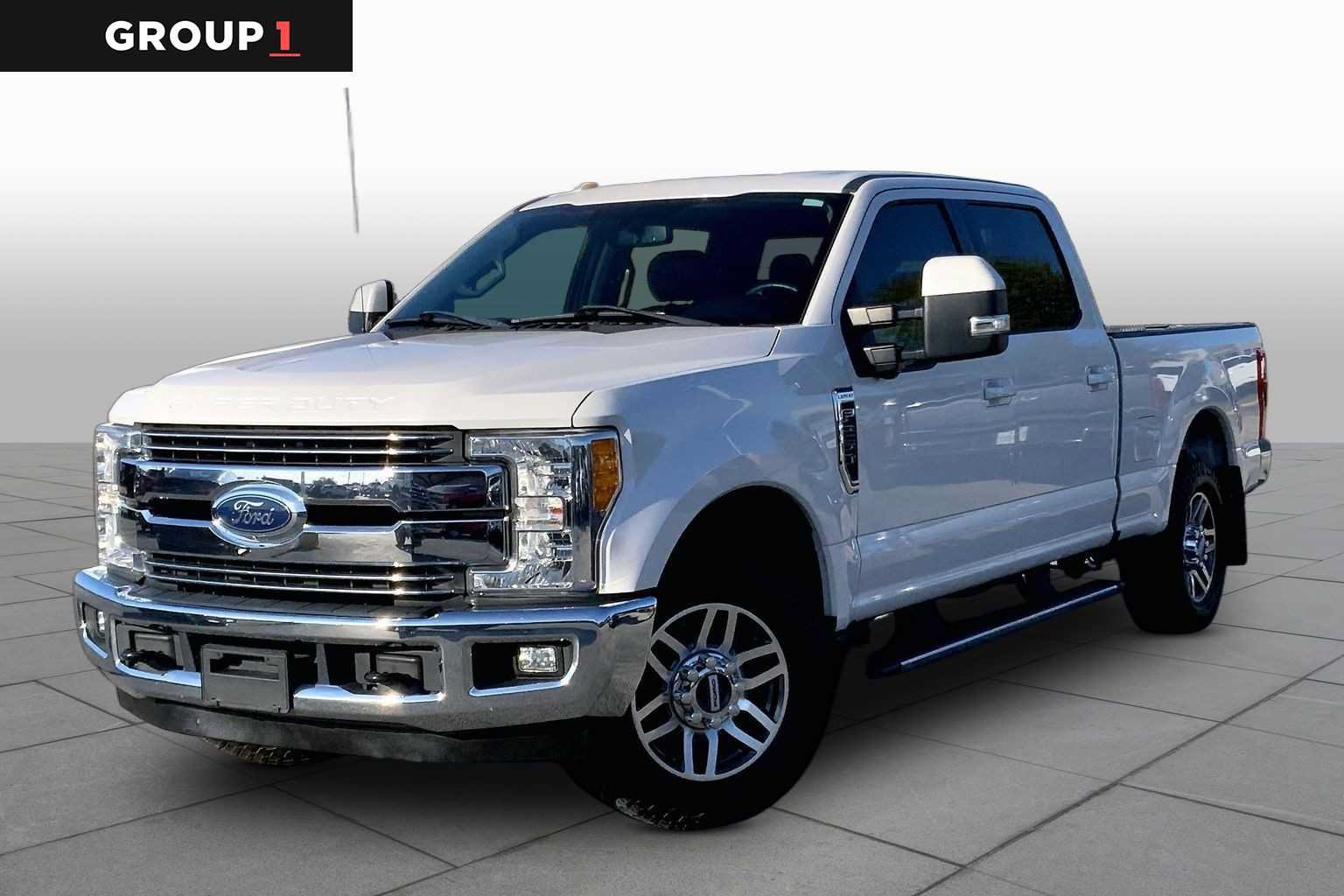 Used 2017 Ford F250 Lariat w/ Lariat Value Package RWD image 1