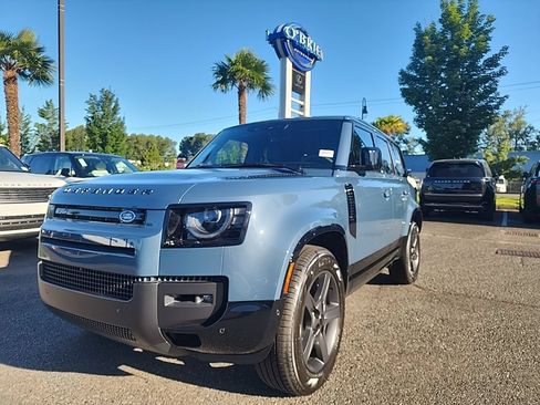 New 2026 Land Rover Defender 110 X-Dynamic SE AWD/4WD image 1