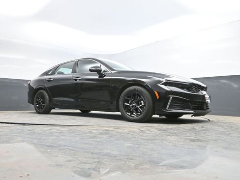 Used 2025 Kia K5 LXS FWD image 28