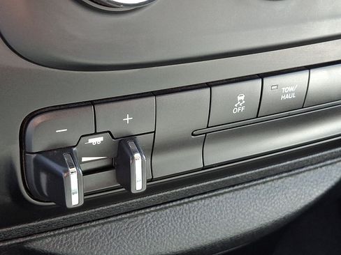 Used 2017 RAM 1500 Tradesman w/ Popular Equipment Group AWD/4WD image 26