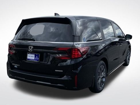 New 2026 Honda Odyssey Touring image 6