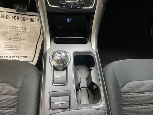 Used 2020 Ford Fusion SE image 30