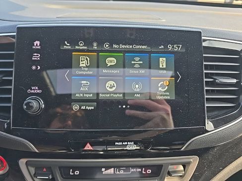 Used 2022 Honda Pilot Elite image 33