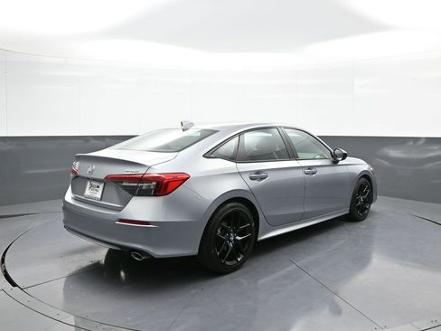 Used 2024 Honda Civic Sport image 6