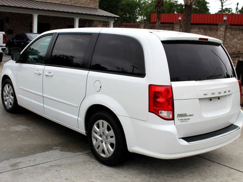 Used 2016 Dodge Grand Caravan SE w/ Quick Order Package 29E SE image 11