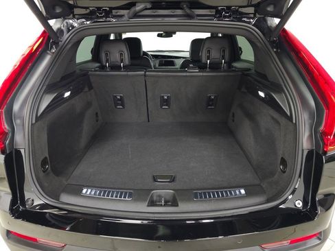Used 2023 Cadillac XT4 Premium Luxury AWD/4WD image 8