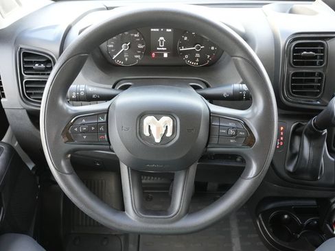 Used 2023 RAM ProMaster 2500 FWD image 5