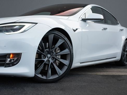 Used 2020 Tesla Model S Long Range image 25