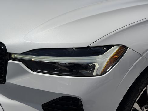Certified 2024 Volvo XC60 B5 Ultimate w/ Protection Package AWD/4WD image 8