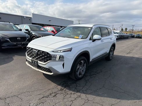 Used 2023 Hyundai Santa Fe SEL image 3