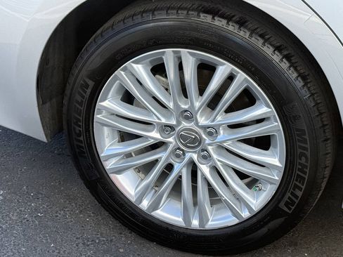 Used 2013 Lexus ES 350 w/ Premium Pkg FWD image 19