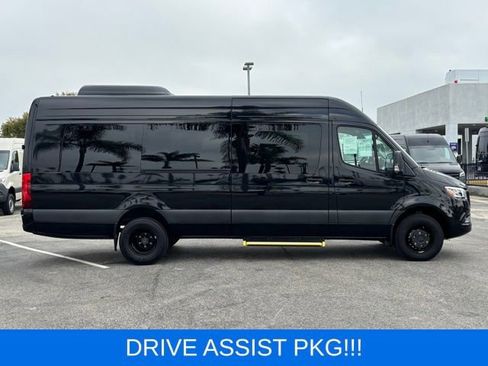 Used 2025 Mercedes-Benz Sprinter 3500 image 2