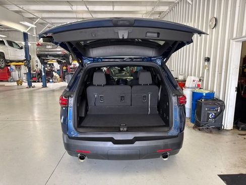 Used 2023 Chevrolet Traverse LT AWD/4WD image 11