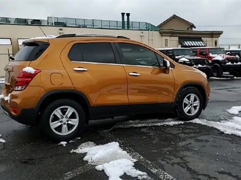 Certified 2017 Chevrolet Trax LT w/ Driver Confidence Package image 8
