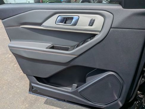 New 2026 Ford Explorer Active AWD/4WD image 22