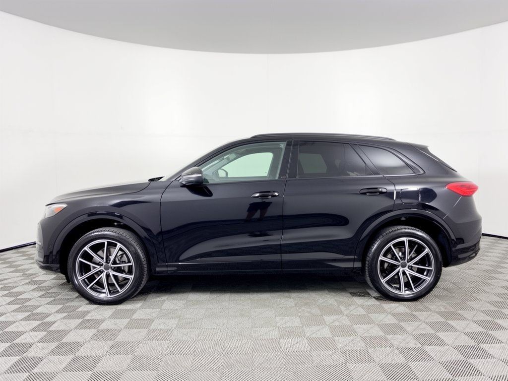 Used 2026 Audi Q5 Premium Plus w/ Premium Plus AWD/4WD image 2