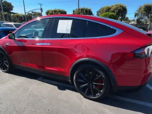 Used 2021 Tesla Model X Performance image 6