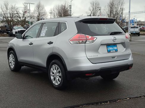 Used 2016 Nissan Rogue S image 12