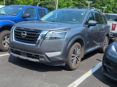 Used 2022 Nissan Pathfinder Platinum w/ Cargo Package
