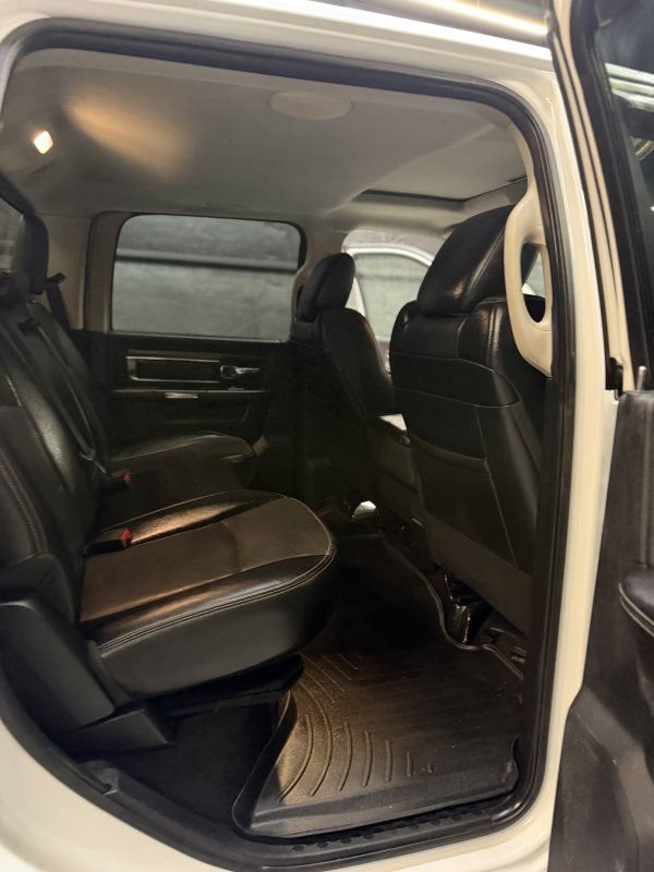 Used 2013 RAM 3500 Laramie w/ Convenience Group AWD/4WD image 10