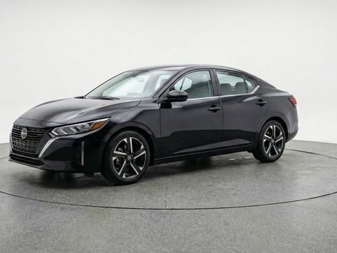 Used 2025 Nissan Sentra SV FWD image 3