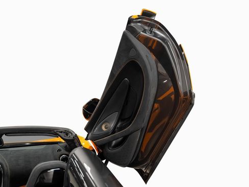 Used 2018 McLaren 570S Spider image 47