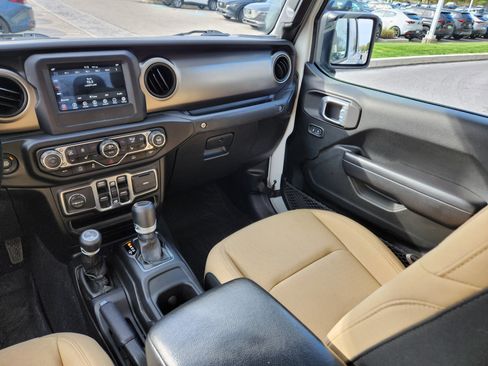 Used 2020 Jeep Gladiator Sport w/ Quick Order Package 24S AWD/4WD image 14